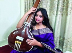 প্রতিভাময়ী অদিতি পাল