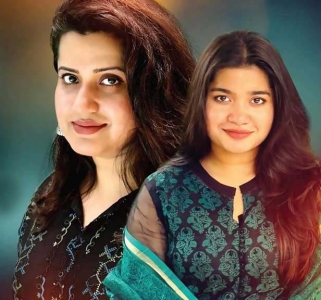 মেয়ের সঙ্গে প্রথমবার গাইলেন ন্যান্সি